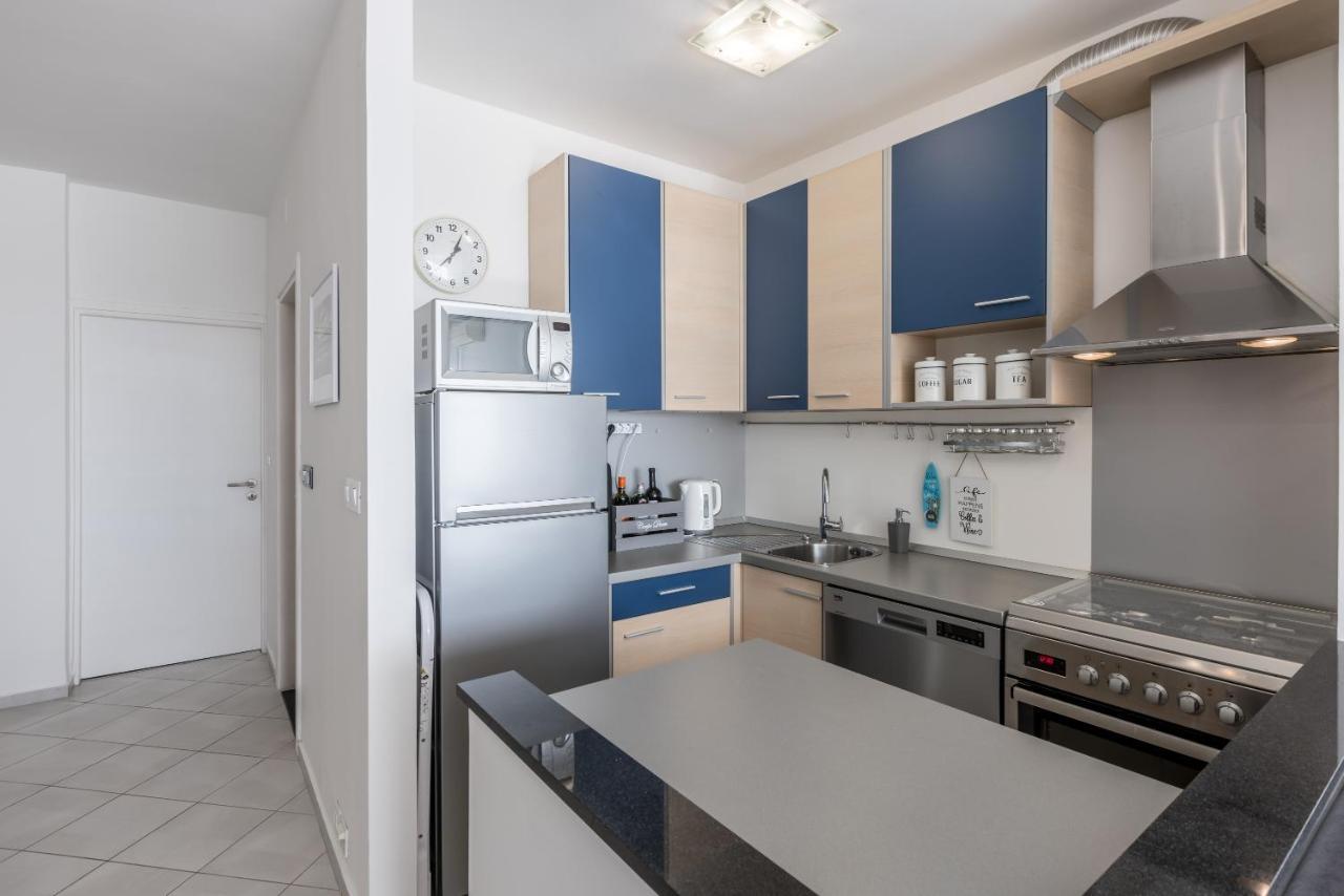 Sundowners Apartment, 52Qm, Double & Single Bed, 10 Min From Old Town Of สปลิท ภายนอก รูปภาพ